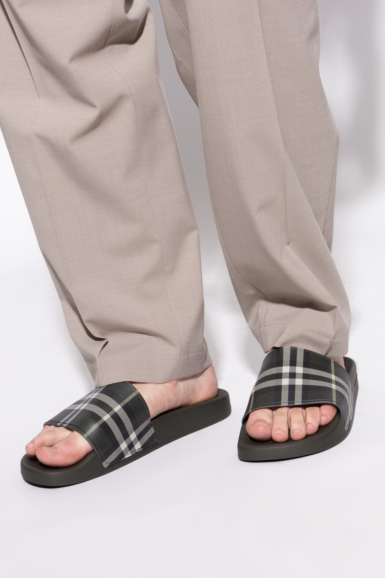 Burberry Rubber flip-flops | Men's | Vitkac